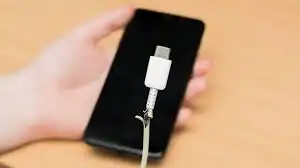 چرا گوشی دیر شارژ می‌شود؟